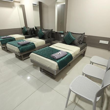 Greenotel Rooms Hazira, Surat Exteriör bild