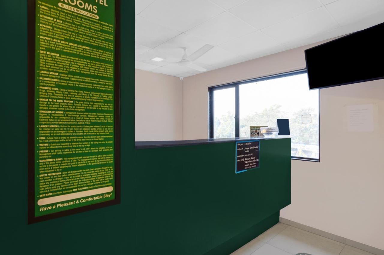 Greenotel Rooms Hazira, Surat Exteriör bild