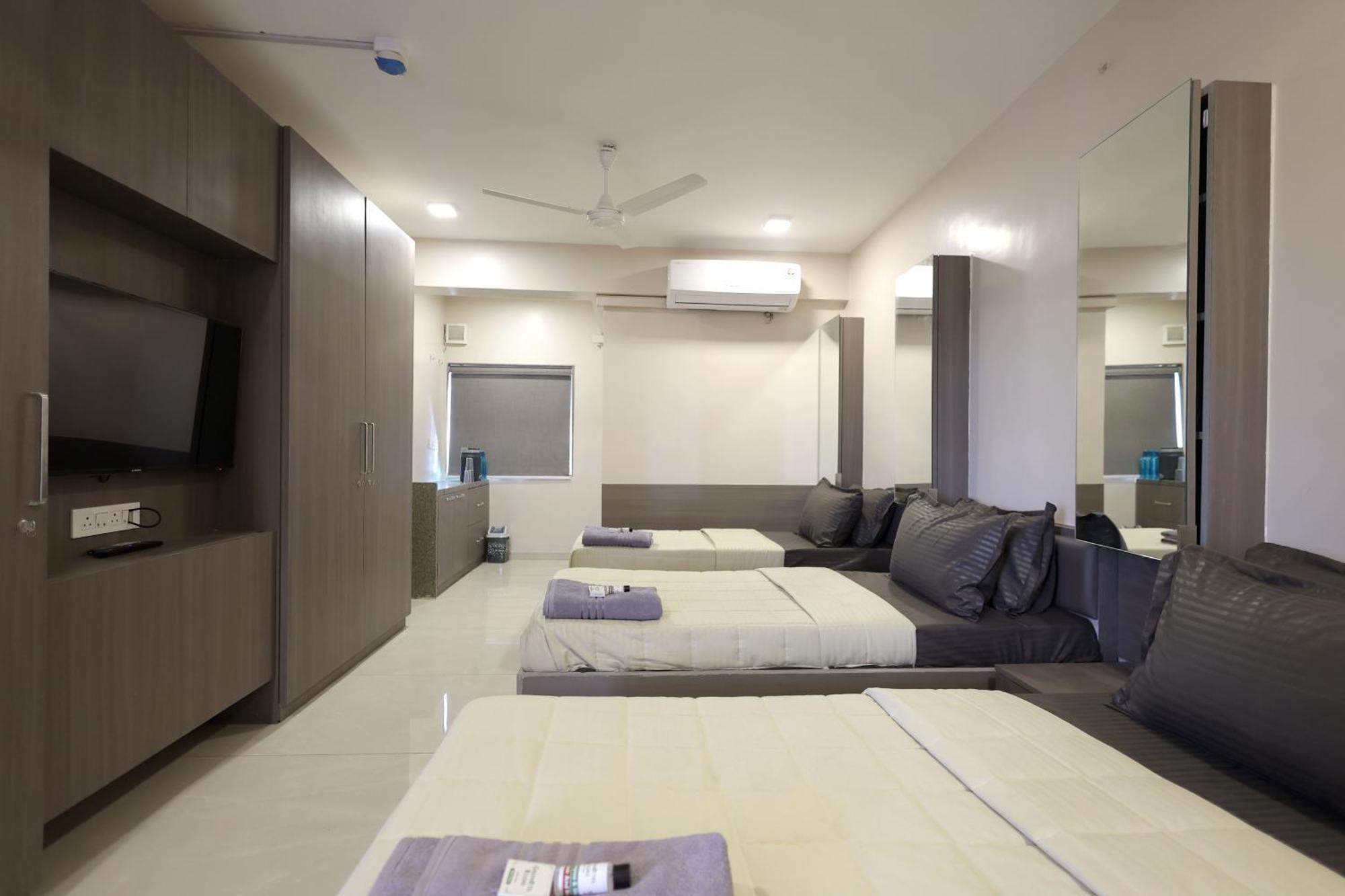 Greenotel Rooms Hazira, Surat Exteriör bild