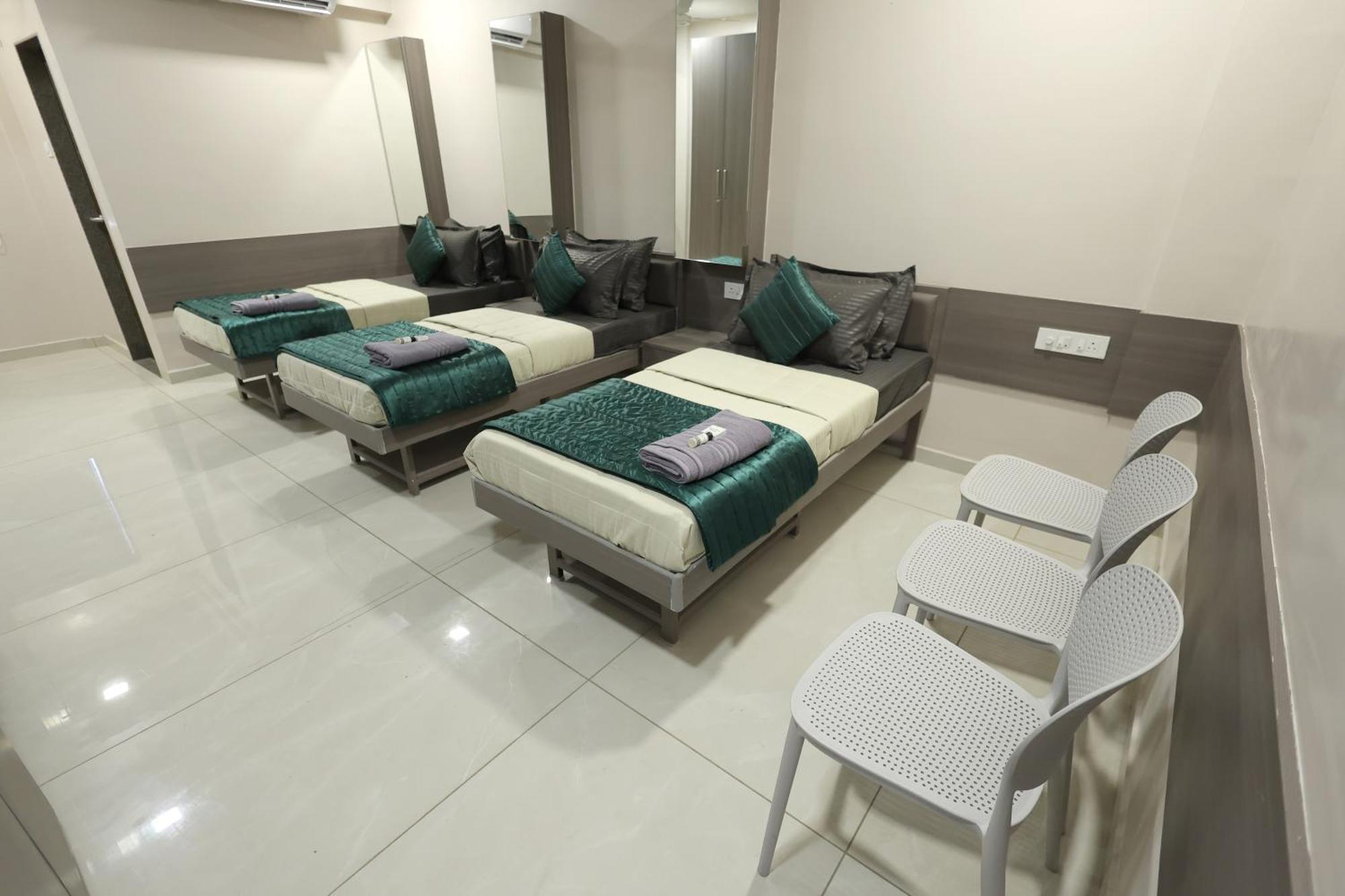 Greenotel Rooms Hazira, Surat Exteriör bild