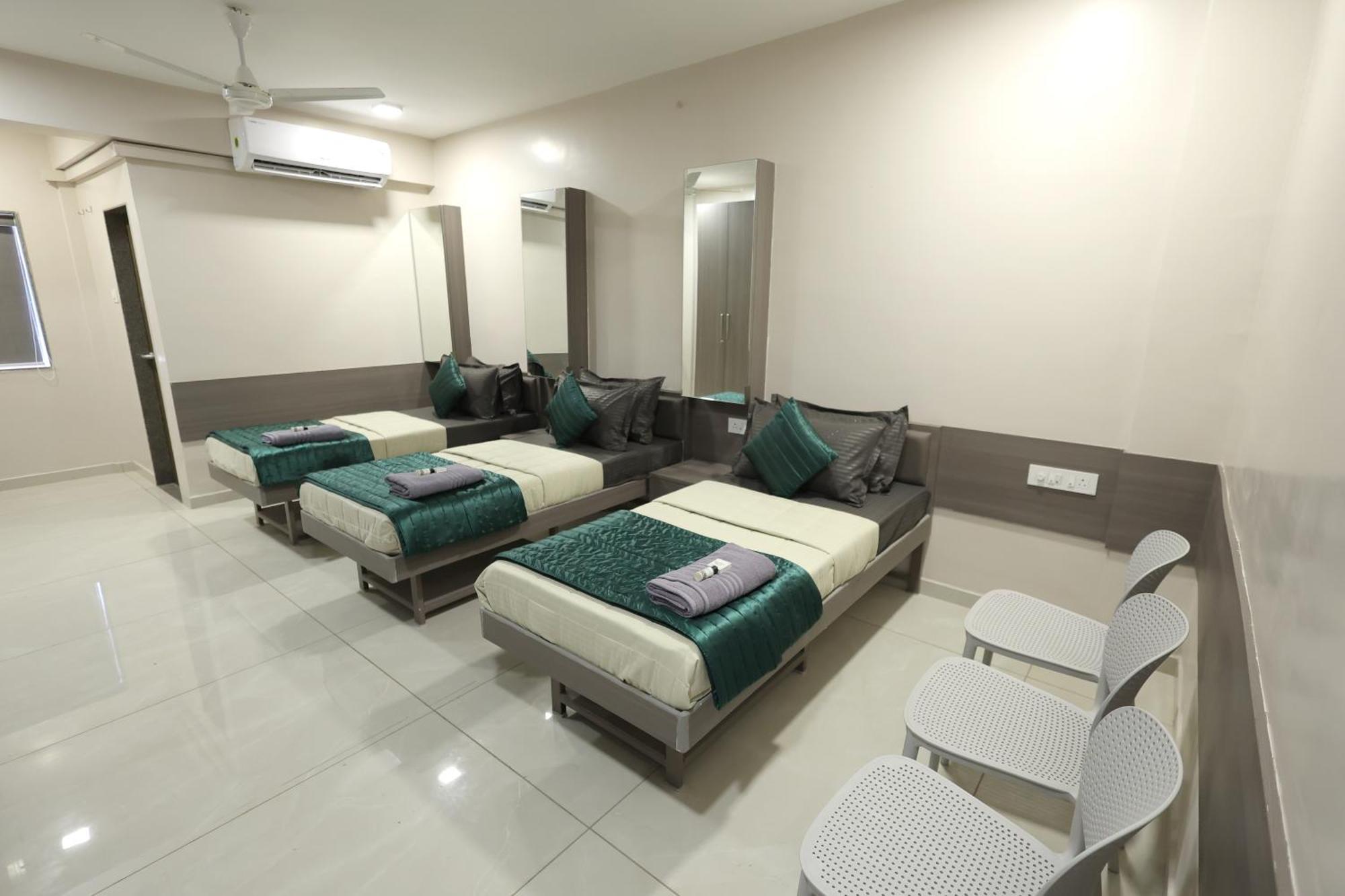 Greenotel Rooms Hazira, Surat Exteriör bild